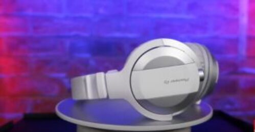 3. Pioneer DJ HDJ-CUE1BT Wireless